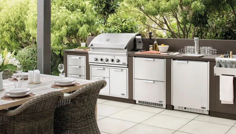 Top Custom Outdoor Kitchen Ideas To Try
